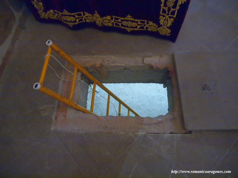 LUGAR DE ACCESO ACTUAL A LA CRIPTA